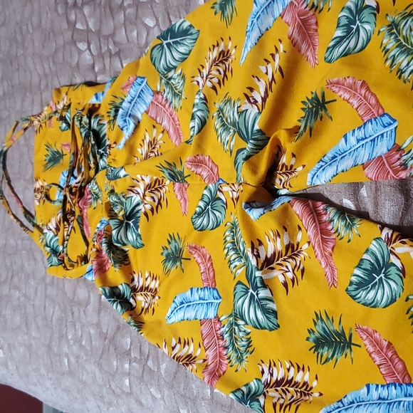 Jumpsuits - Picture 4 of 4